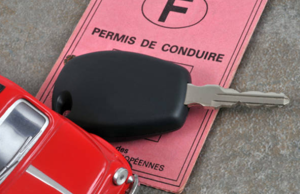 Perte de points sur le permis de conduire : comment les récupérer?